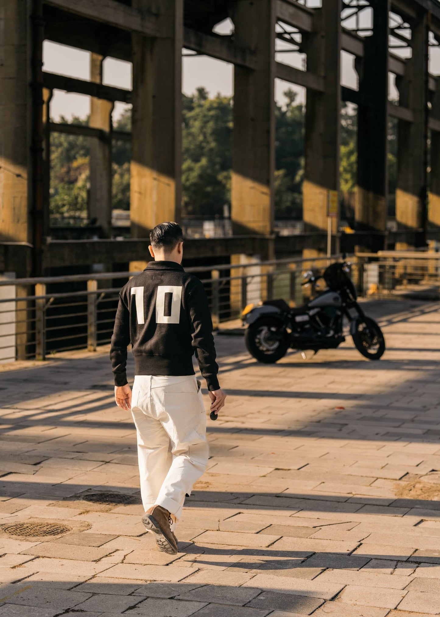 NO.10 Sweatshirt - BLack