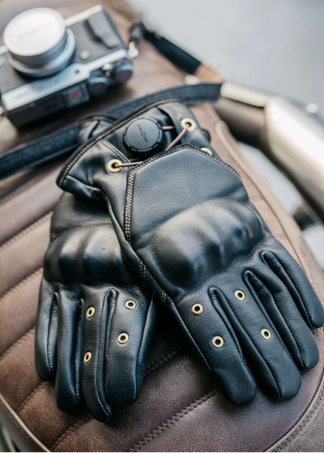 ULTIMATE HERO Gloves - Black