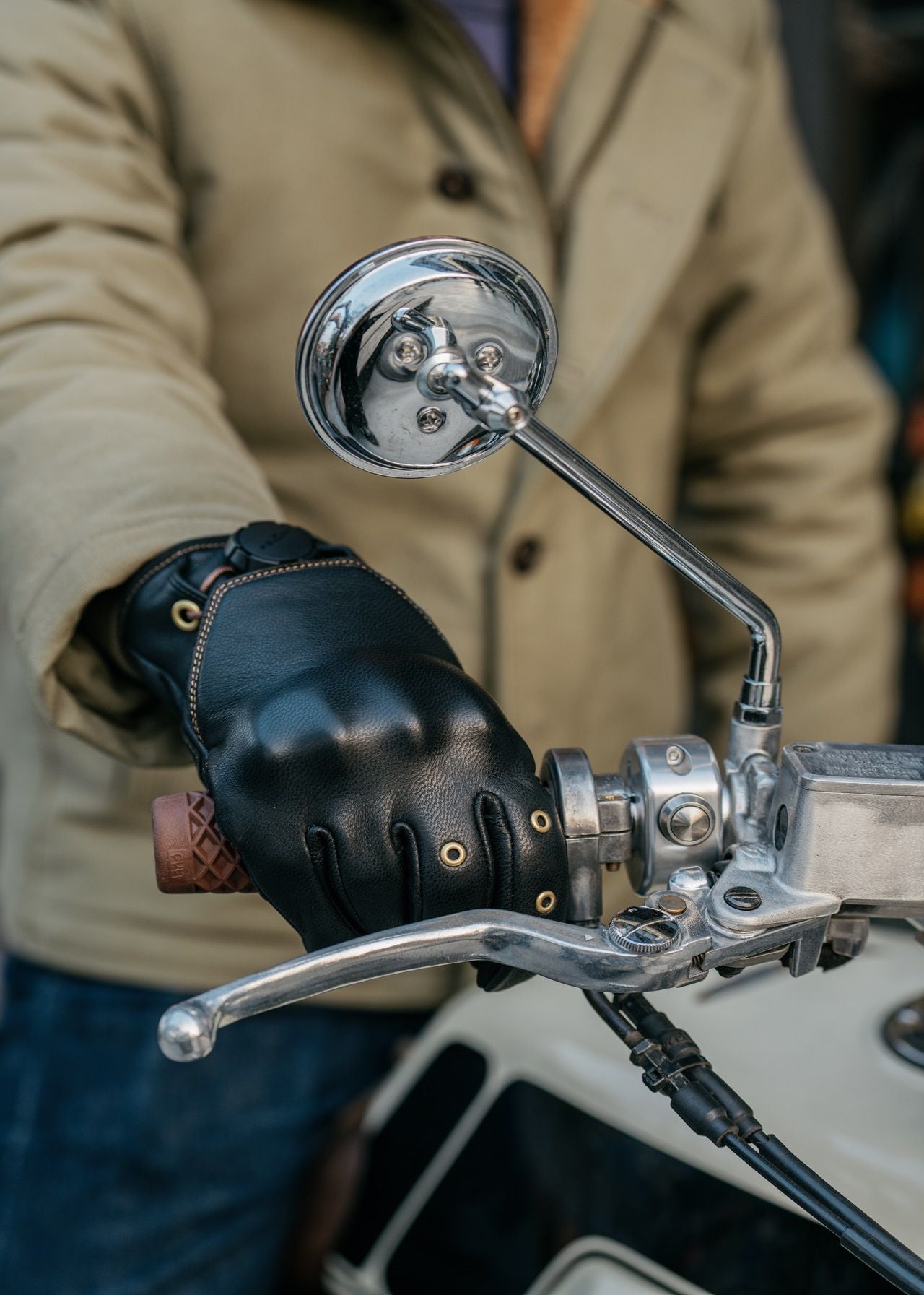 ULTIMATE HERO Gloves - Black