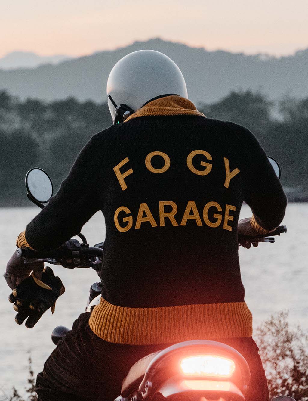 "1940s" Sweater - Black/Yellow