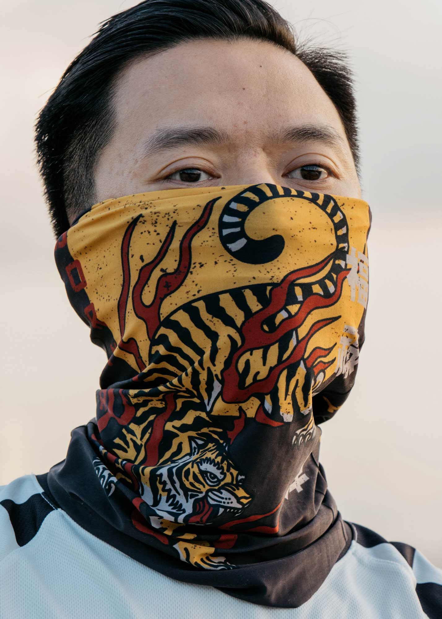 DRAGON TIGER Neck Tube