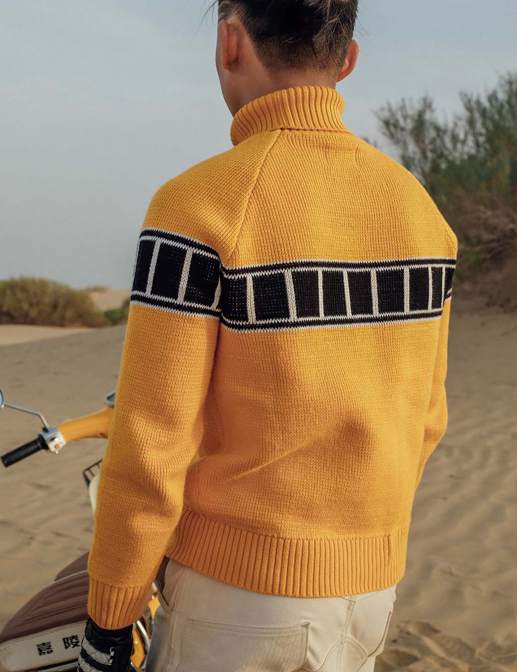 YAMAGA Sweater - Yellow