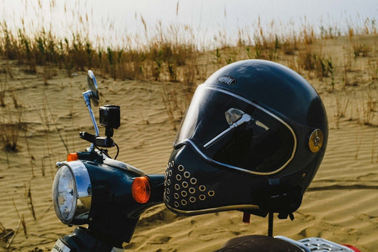 Open Face Helmets vs Half-Face Helmets: Which Type Is Faster And More Comfortable For You? - Fogy Garage