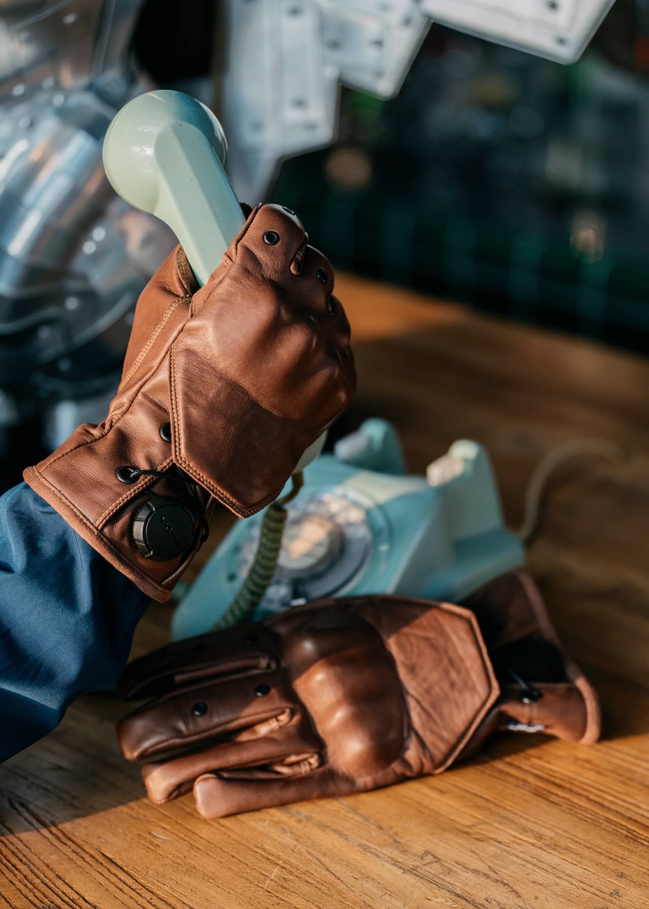 ULTIMATE HERO Gloves - Brown