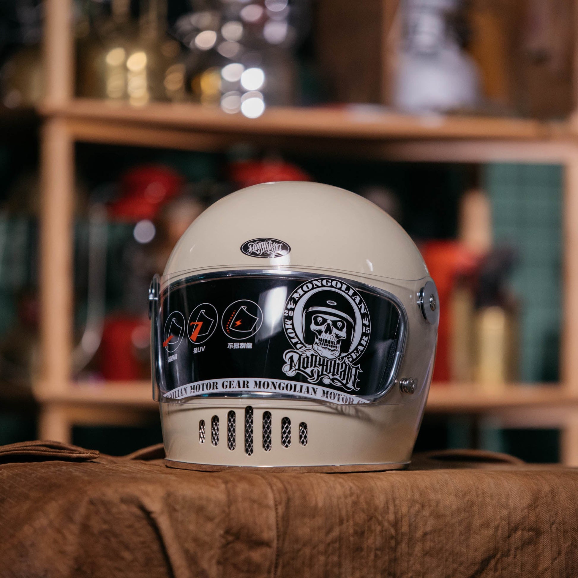 COMET PLANET Helmet - Vintage White - Fogy Garage