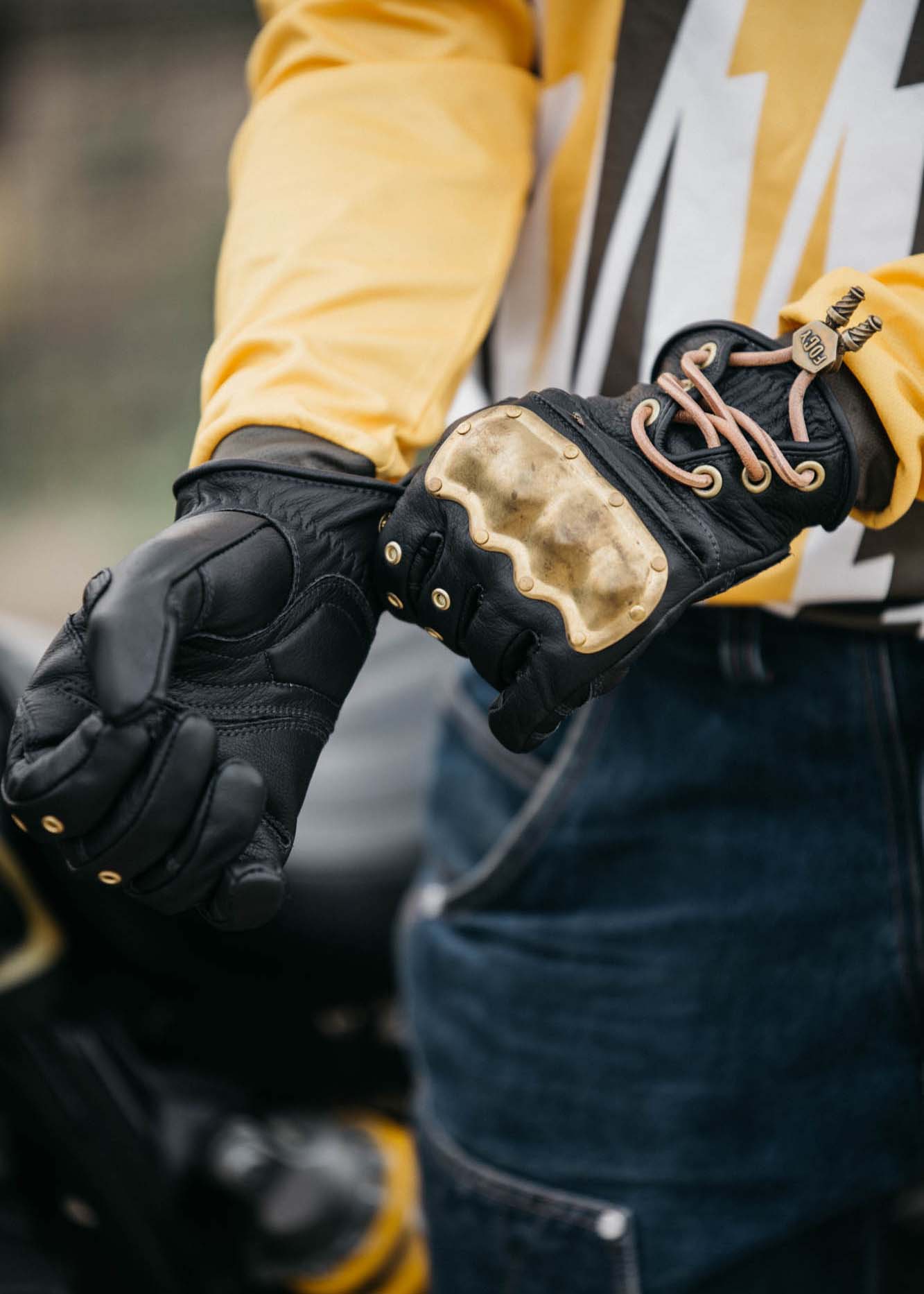 Armour gloves clearance